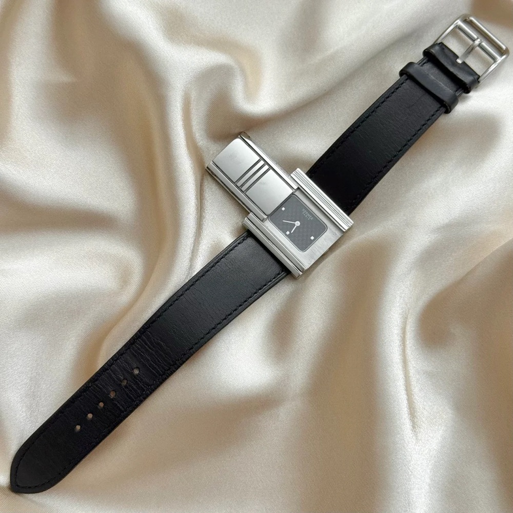 AUTHENTIC VINTAGE HERMÈS HIDDEN DIAL BLACK LEATHER WATCH - Picture 6 of 11